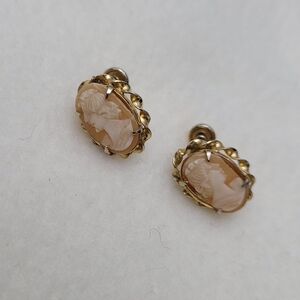 Vintage Shell Cameo 12Kt Gold Carved Lady Screw Back Earrings